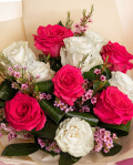 Buchet delicat cu trandafiri – imaginea 2