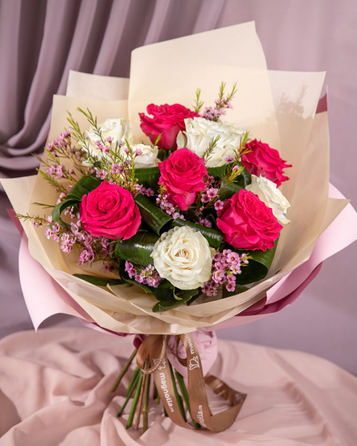Buchet delicat cu trandafiri – imaginea 3