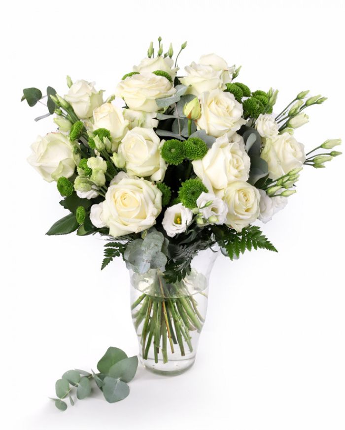 Buchet cu trandafiri albi – imaginea 1