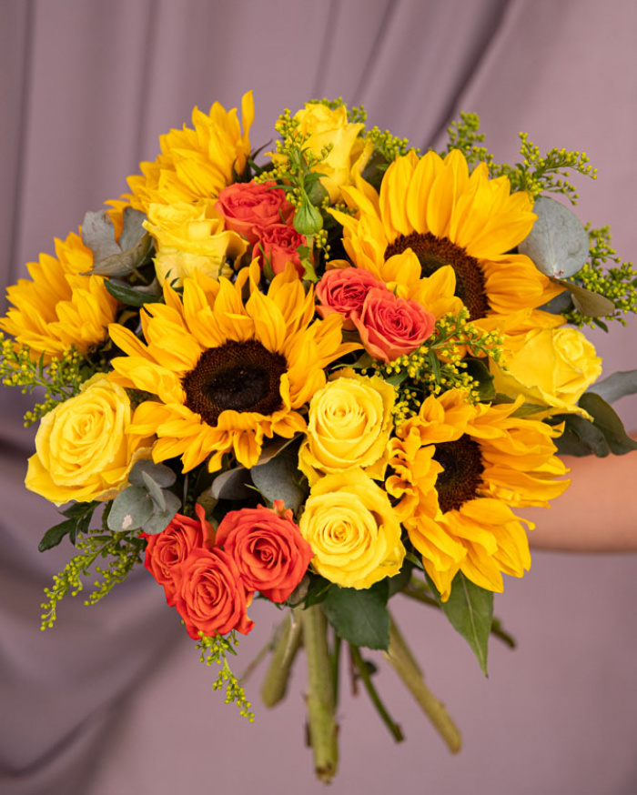 Buchet cu floarea-soarelui și solidago – imaginea 3