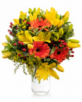 Buchet cu gerbera porocalie și crini galbeni