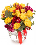 Buchet cu alstroemeria si trandafiri galbeni – imaginea 1