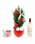 Christmas tree with red ornaments – imaginea 1