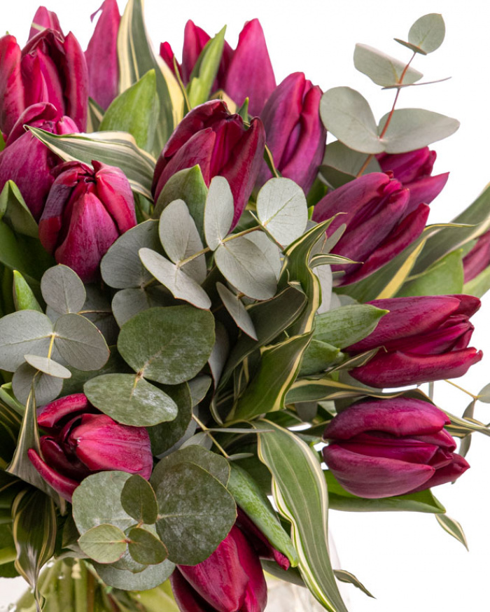 Buchet cu lalele mov – imaginea 2