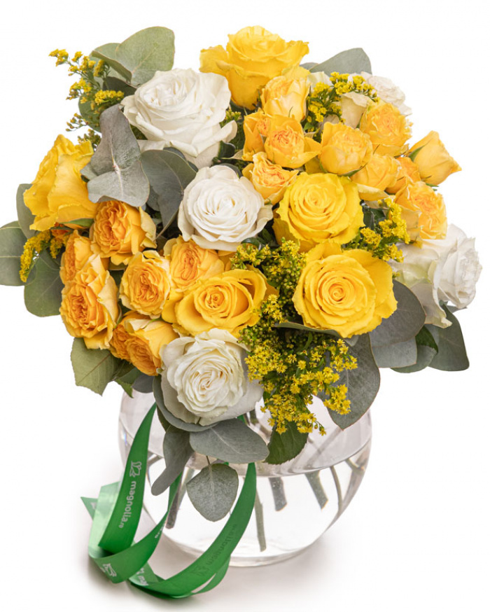 White and yellow rose bouquet – imaginea 1