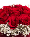 Arrangement with red roses in a box – imaginea 2