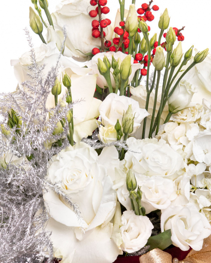 Elegant flower arrangement – imaginea 2