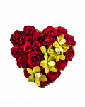 Rose and Cymbidium heart arrangement – the image 2