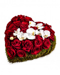 Rose and orchid heart arrangement – imaginea 1