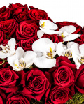 Rose and orchid heart arrangement – imaginea 3