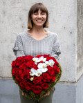 Rose and orchid heart arrangement – imaginea 4