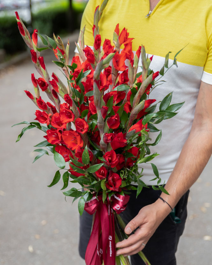 Buchet cu gladiole – imaginea 3