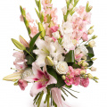 Buchet cu gladiole și crini