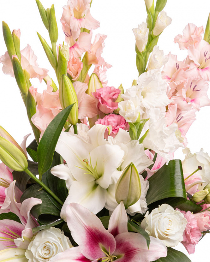 Bouquet of gladioli and lilies – the image 2