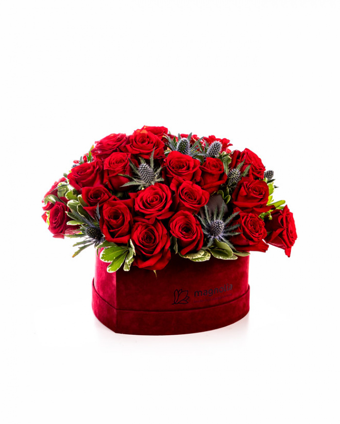 Heart shaped arrangement with red roses – imaginea 1