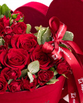 Heart shaped arrangement with red roses – the image 2