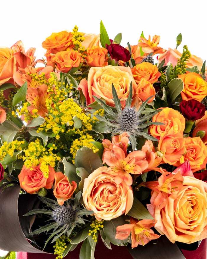 Heart box with orange roses – imaginea 2