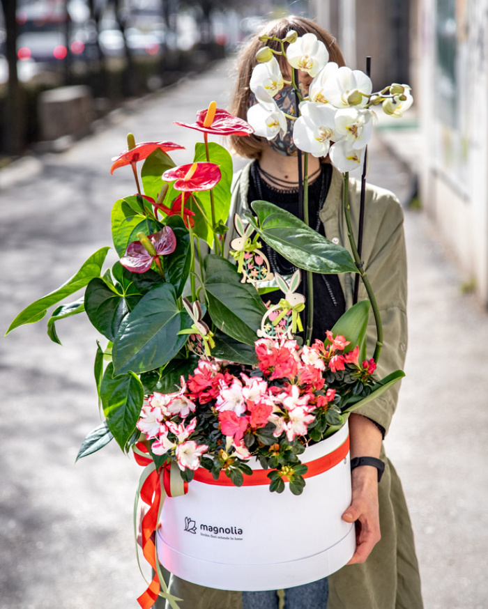 Easter arrangement with bunnies – imaginea 3
