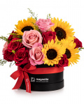 Sunflower and rose arrangement – imaginea 1
