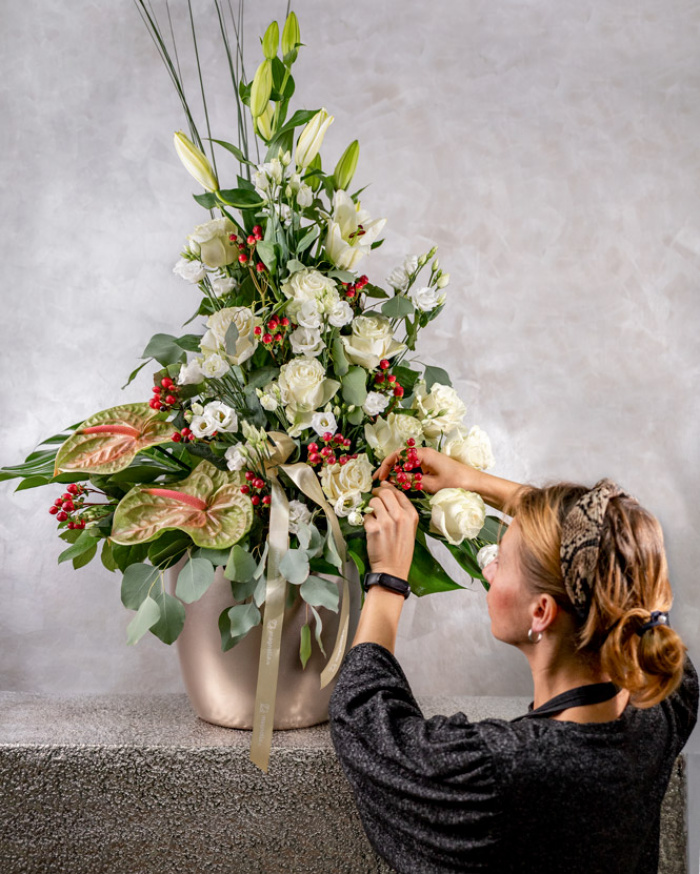 ”Harmony and Elegance” Luxury Arrangement – imaginea 1