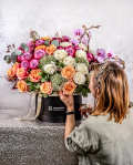 ”La vie est belle” Luxury Arrangement” – imaginea 3