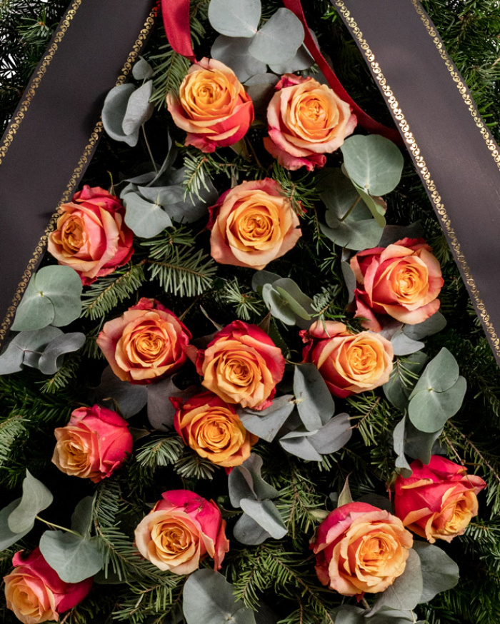 Funeral spray with orange roses – imaginea 2