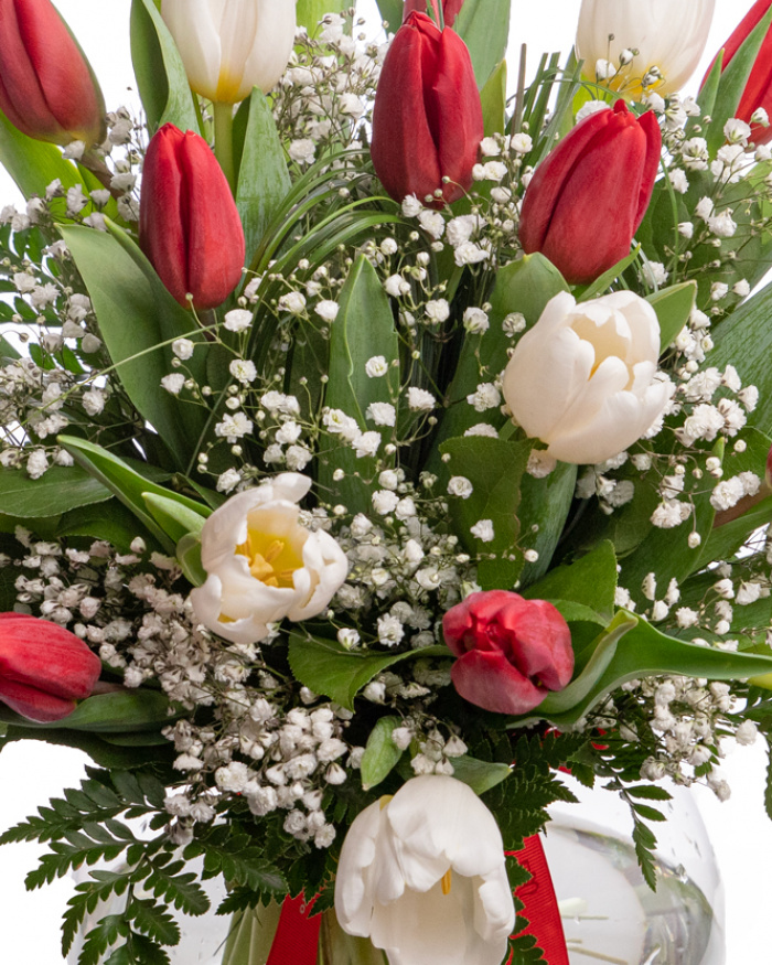 1st of March Bouquet – imaginea 2