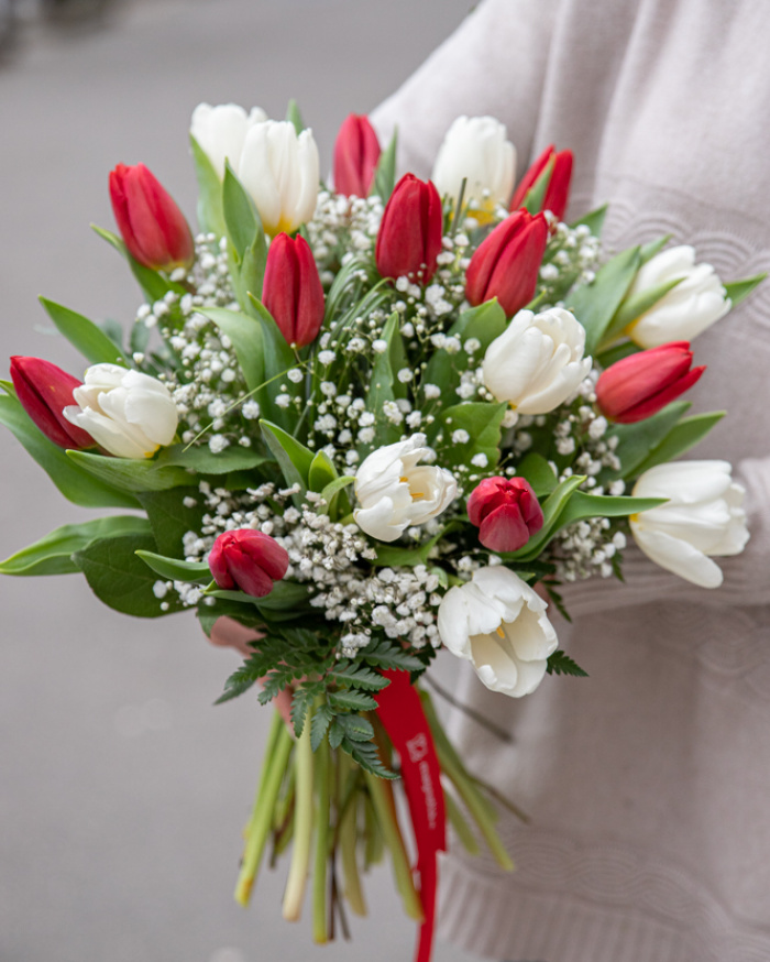 1st of March Bouquet – imaginea 3