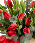 Aranjament cu lalele roșii „Spring romance” – imaginea 2