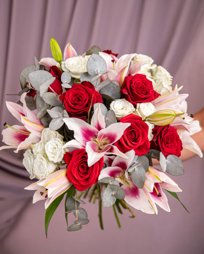 Buchet cu crini „Noblesse” – imaginea 3