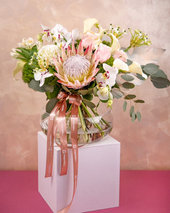 Buchet „Strong and Delicate” – imaginea 1