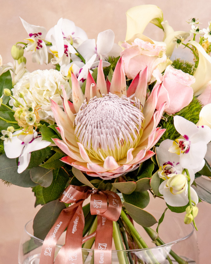 Buchet „Strong and Delicate” – imaginea 2