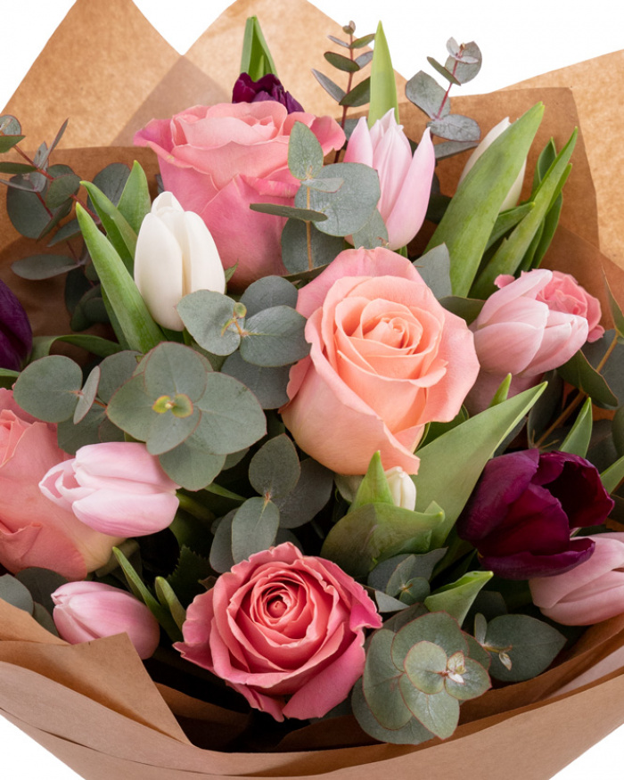 „Pink and Pretty” rose and tulip bouquet – the image 2