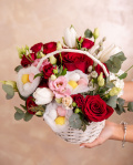 Easter basket with chocolate and a cute bunny – imaginea 3