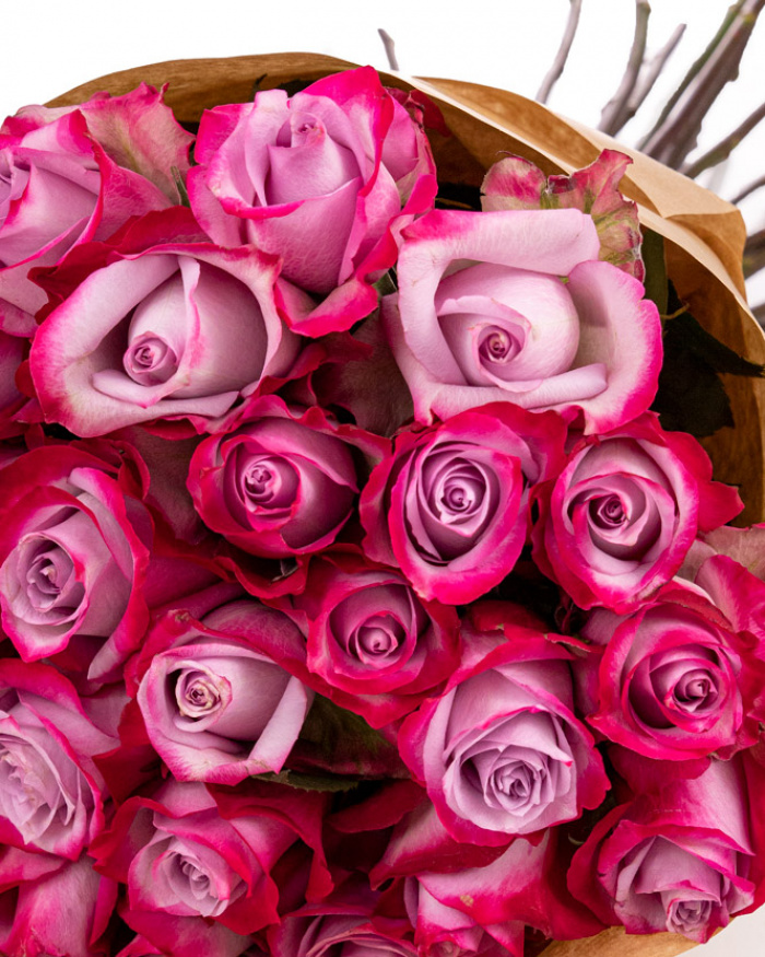 ”Mystery” Purple Rose Bouquet – the image 2