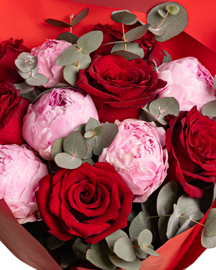Bouquet of Peonies and Red Roses – imaginea 2