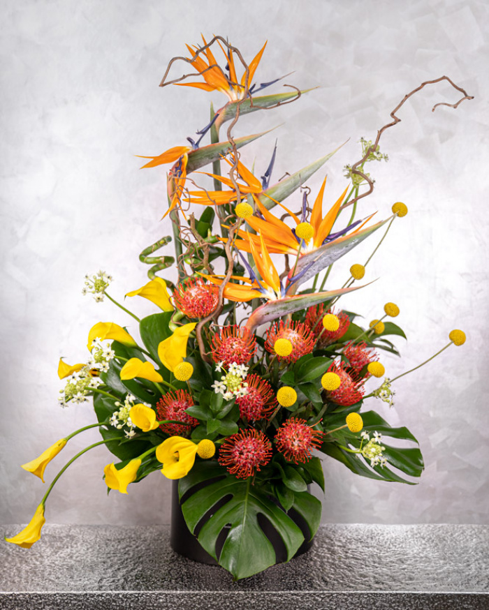 “Tropical Paradise” Luxury Arrangement – imaginea 2