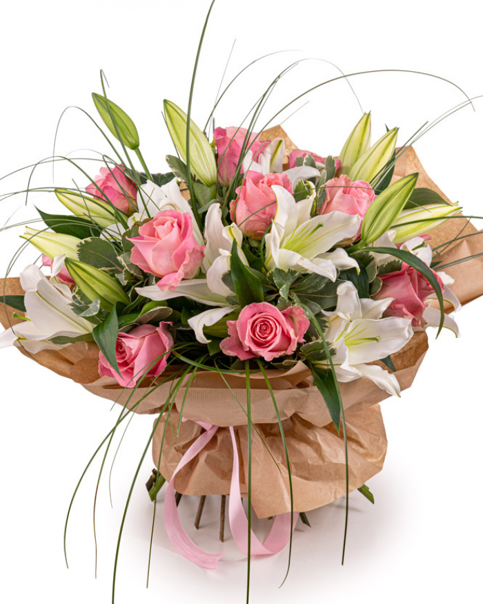 Bouquet with Imperial Lilies and Hermosa Roses – imaginea 1