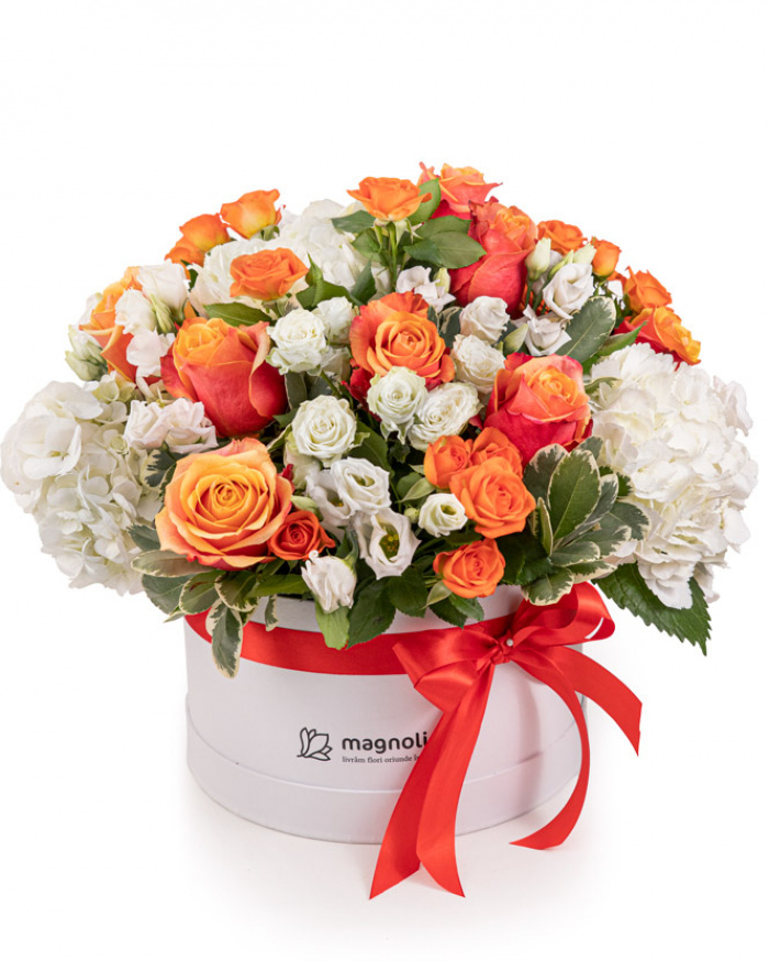 "Summer dream" arrangement with hydrangeas and orange roses – imaginea 1