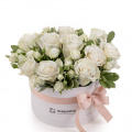 Aranjament cu trandafiri albi „Pure Love”