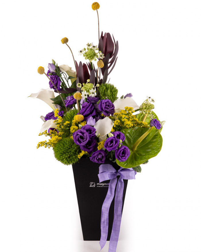 ”Grandiose” floral arrangement  – the image 1