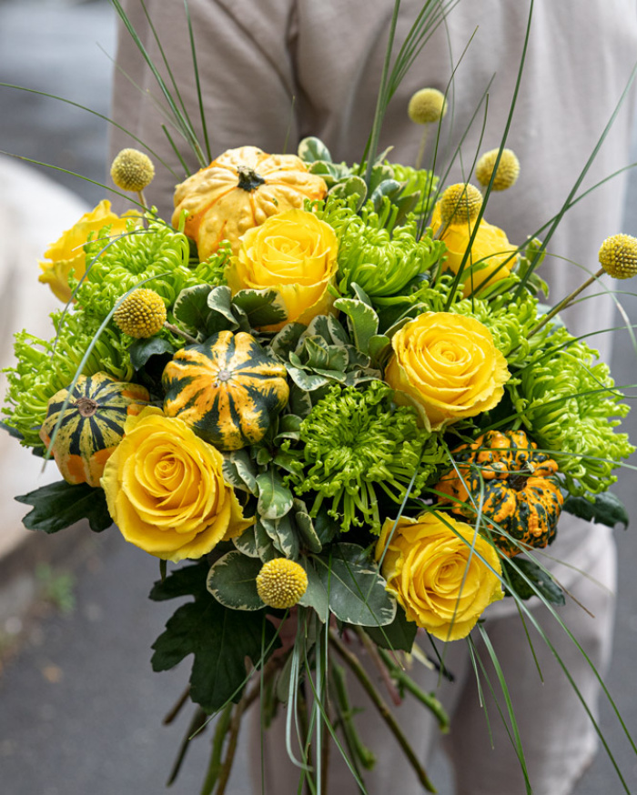 Yellow roses and ornamental pumpkins bouquet – imaginea 3