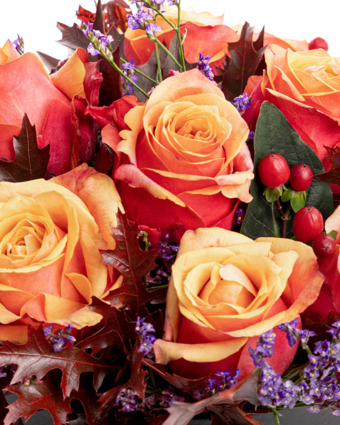 Roses and hypericum autumn box – imaginea 2