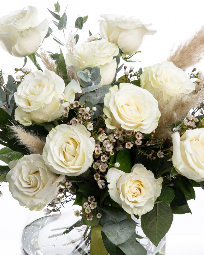 White roses bouquet decorated with pampas grass – imaginea 2