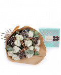 Christmas gift with white roses and chocolate – imaginea 1
