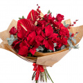 Buchet flori roșii de Crăciun