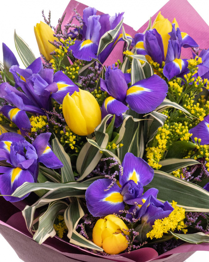 Buchet mix cu flori de primavara – imaginea 2