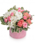 "Soft Touch" floral arrangement with roses – imaginea 1