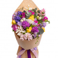 Buchet zambile și frezii "Parfum de fericire"