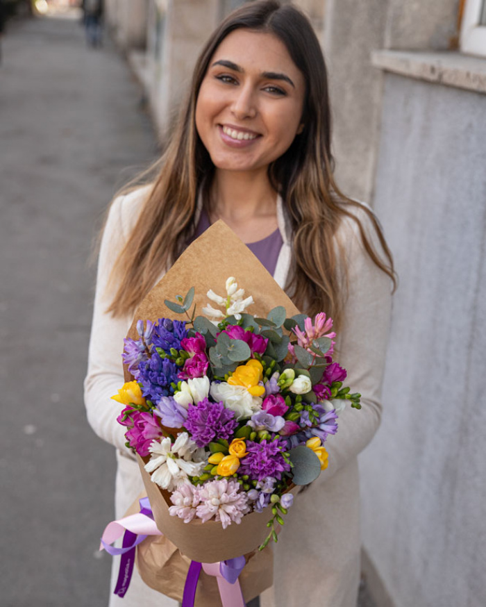 "Perfume of happiness" hyacinth and freesia bouquet – imaginea 3